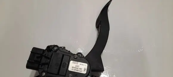 Mazda 2 Accelerator throttle pedal 2S619F836BADY