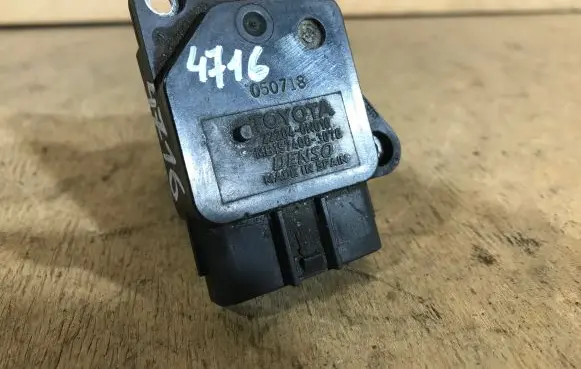 Toyota Corolla Verso AR10 Mass air flow meter 222040N010 MB1974003070 1974003070