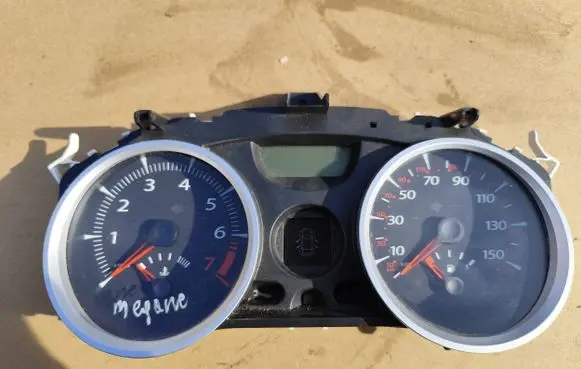 Renault Megane II Speedometer (instrument cluster) 8200702528 VP5RPF14B115AK 2RPF10A855AE