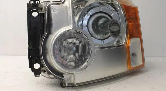 Land Rover Discovery 3 - LR3 Headlight/headlamp