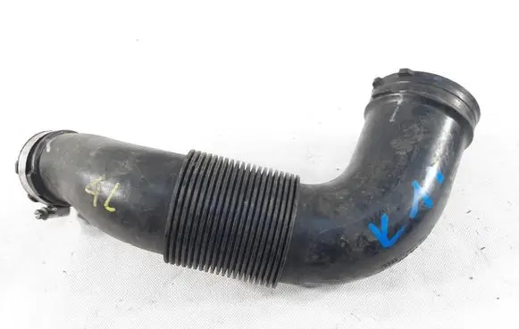 Audi Q7 4L Air intake hose/pipe 4L0129628E