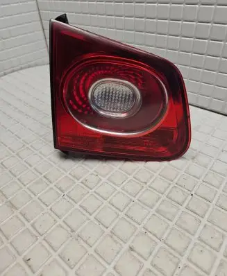 Volkswagen Tiguan Tailgate rear/tail lights 5N0945093B