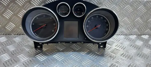 Opel Insignia A Speedometer (instrument cluster) 22783074