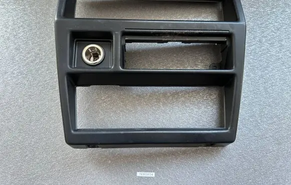 Nissan Terrano Center console decorative trim 6826001G00