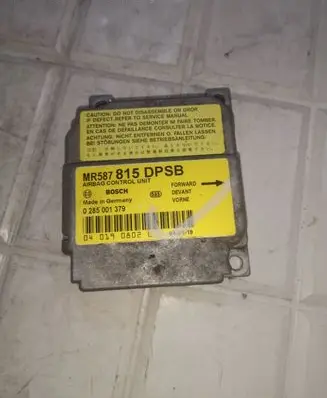 Mitsubishi Space Star Airbag control unit/module MR587815 0285001379