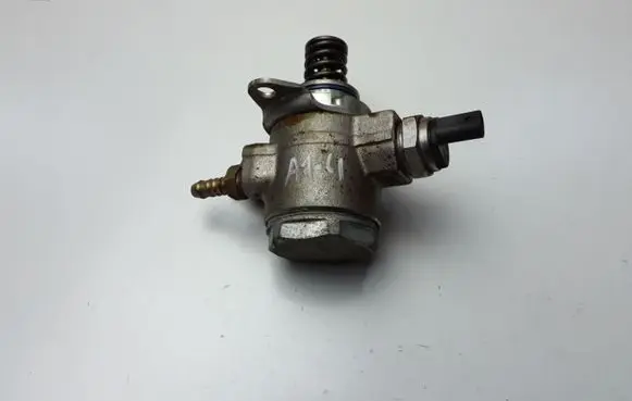 Audi A1 Fuel injection high pressure pump 030127026P