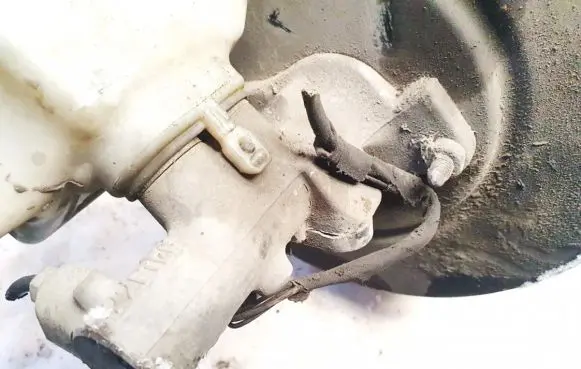 Volkswagen Golf V Master brake cylinder 5650