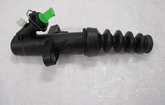 Peugeot Rifter Clutch master cylinder 9835132180