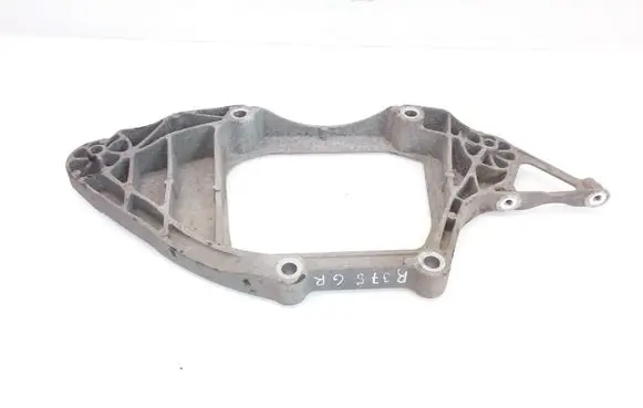 Audi A8 S8 D4 4H Rear differential/diff mount bracket 8K0599287G