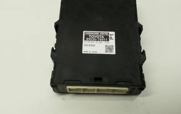 Toyota Prius+ (ZVW40) Gearbox control unit/module 8953576011