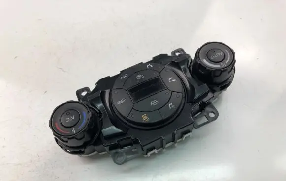 Ford Fiesta Climate control unit 8A6T18C612