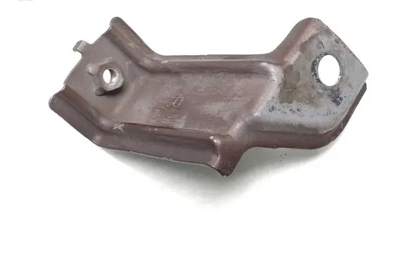 Honda CR-V Fender mounting bracket