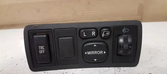Toyota Avensis T250 Wing mirror switch 183575