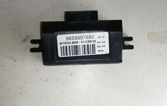 Citroen C4 II Picasso Door control unit/module 9659997680