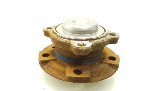 BMW 1 F20 F21 Front wheel hub