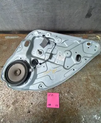 Ford Focus Rear door manual window regulator 996986103