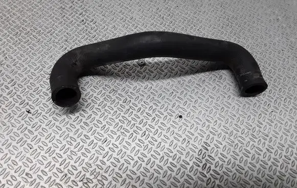 Volkswagen Touran I Engine coolant pipe/hose