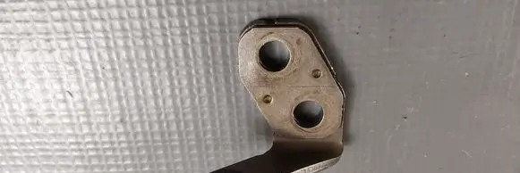 Engine mounting bracket