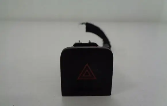 Renault Kadjar Hazard light switch 252900624R
