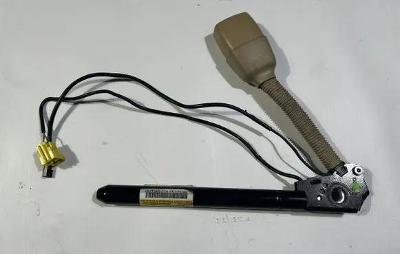 Chevrolet Corvette C6 Front seatbelt P51688AEC