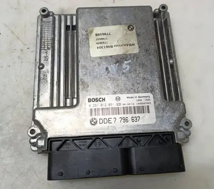 BMW 5 E60 E61 Engine control unit/module 0281012091 7796637 1039S07463