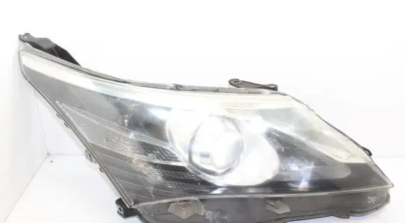 Toyota Avensis T270 Headlight/headlamp