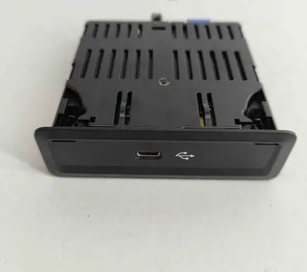 Mercedes-Benz GLE W167 USB socket connector A1678202103