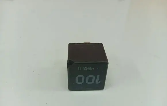 Skoda Fabia Mk2 (5J) Other relay 95VW10K705CA