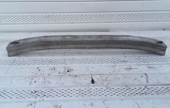 Nissan Primera Front bumper cross member