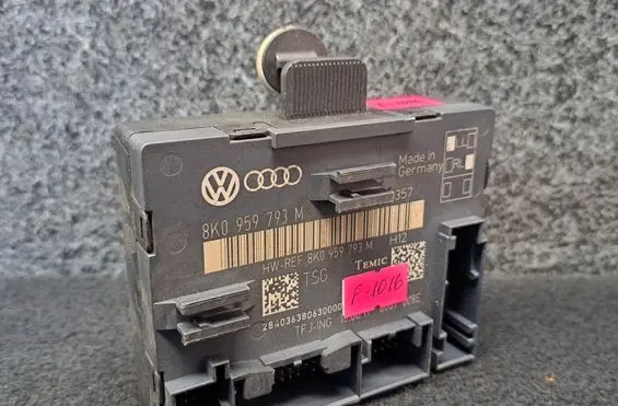 Audi A5 8T 8F Door control unit/module 8K0959793M