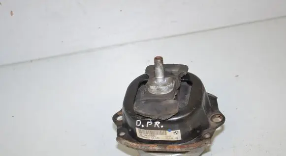 Engine mount bracket