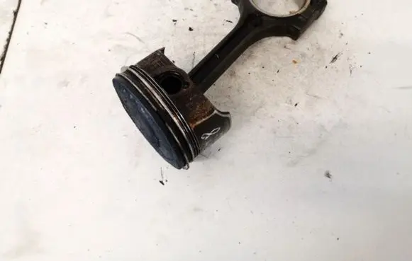 Opel Astra H Piston with connecting rod l5282 gm282