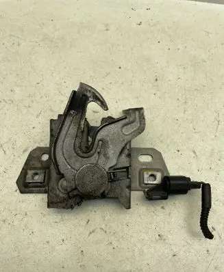 Volvo C30 Engine bonnet/hood lock/catch 30716529 30716530