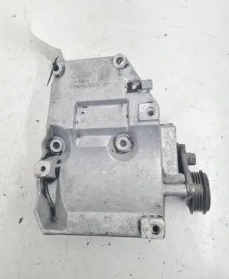 Volkswagen PASSAT B5 A/C compressor mount bracket 038260885C