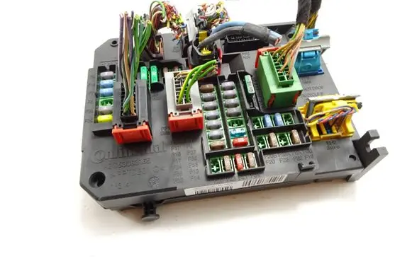 Peugeot 508 RXH Fuse module 9665547580 BSIQ0400 S180121004H
