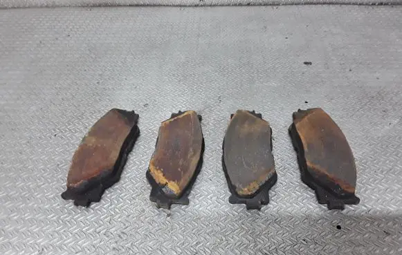 Lexus IS 220D-250-350 Brake pads (front) 