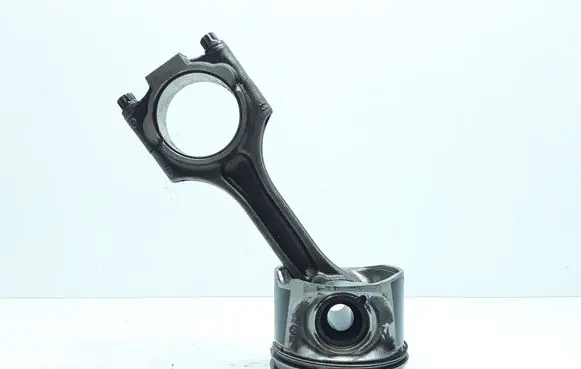 Volvo V70 Piston with connecting rod 81L123