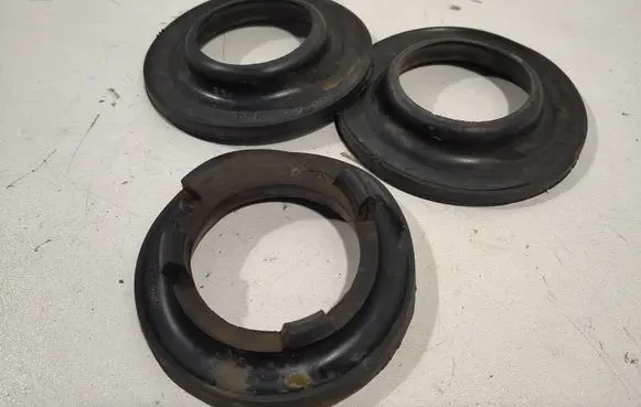 Toyota Auris 150 Front coil spring rubber mount 482580d050