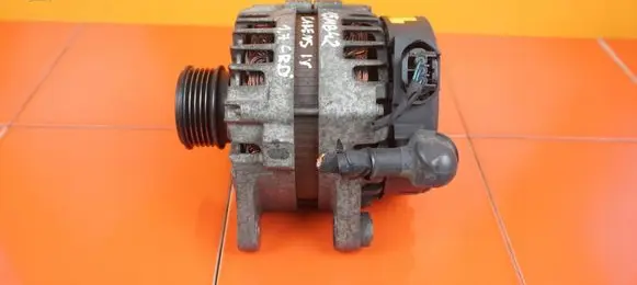 KIA Carens III Generator/alternator 2611067 D4FD