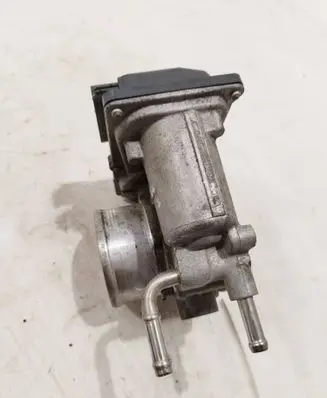 Toyota Avensis T270 Throttle valve 261000R020 142011K 00646