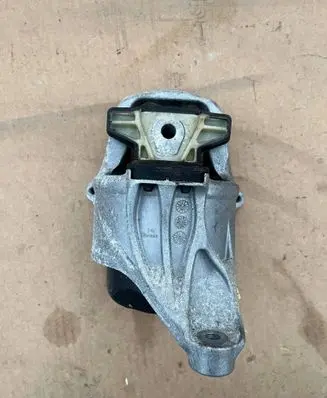 Audi A4 S4 B9 Engine mount bracket 8W0199371BD 085746 4518227