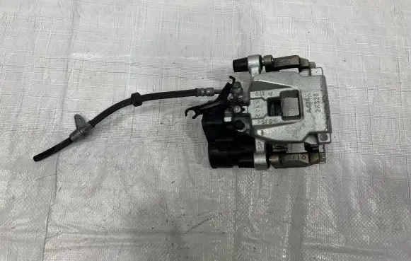 Land Rover Discovery 5 Rear brake caliper