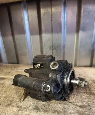 Ford Focus Fuel injection high pressure pump 4m5q9b395ae