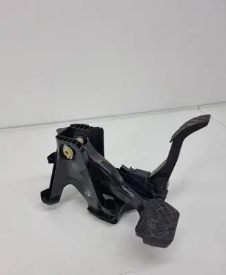 Volkswagen PASSAT B8 Brake pedal 5q1723058aj