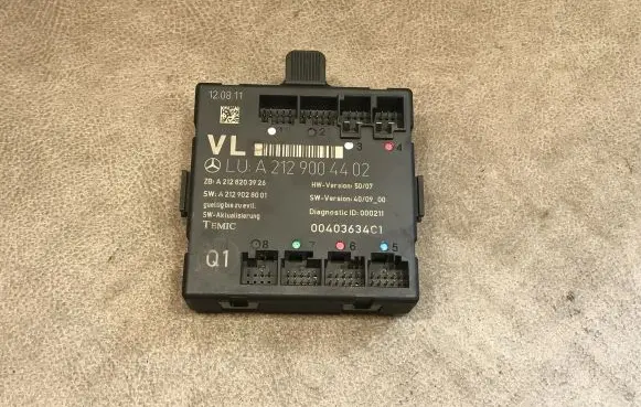 Mercedes-Benz E A207 Door control unit/module A2129004402