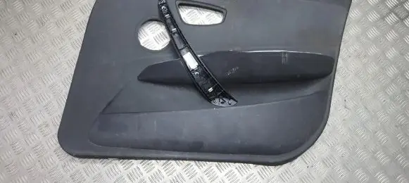 BMW 1 E81 E87 Front door card panel trim 10628510 0001089219