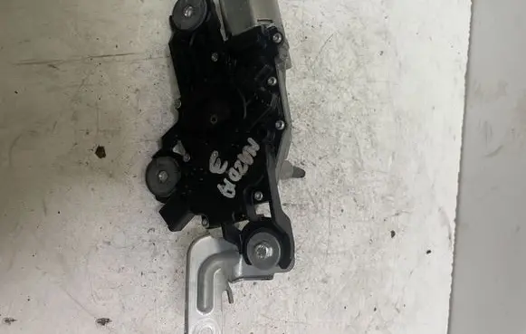 Mazda 3 I Rear window wiper motor 0390201588