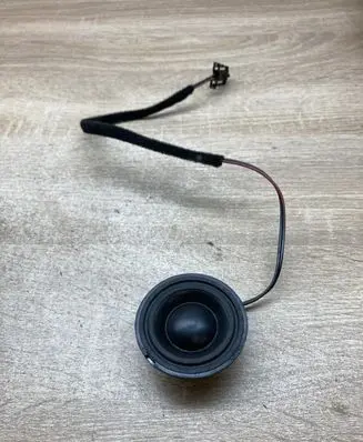 Volkswagen Touareg I Front door high frequency speaker 7L6035415