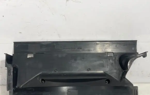Land Rover Range Rover Sport L320 Radiator trim PGK500220 GK500084
