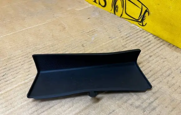 Mercedes-Benz GL X166 Glove box pad A1666830294